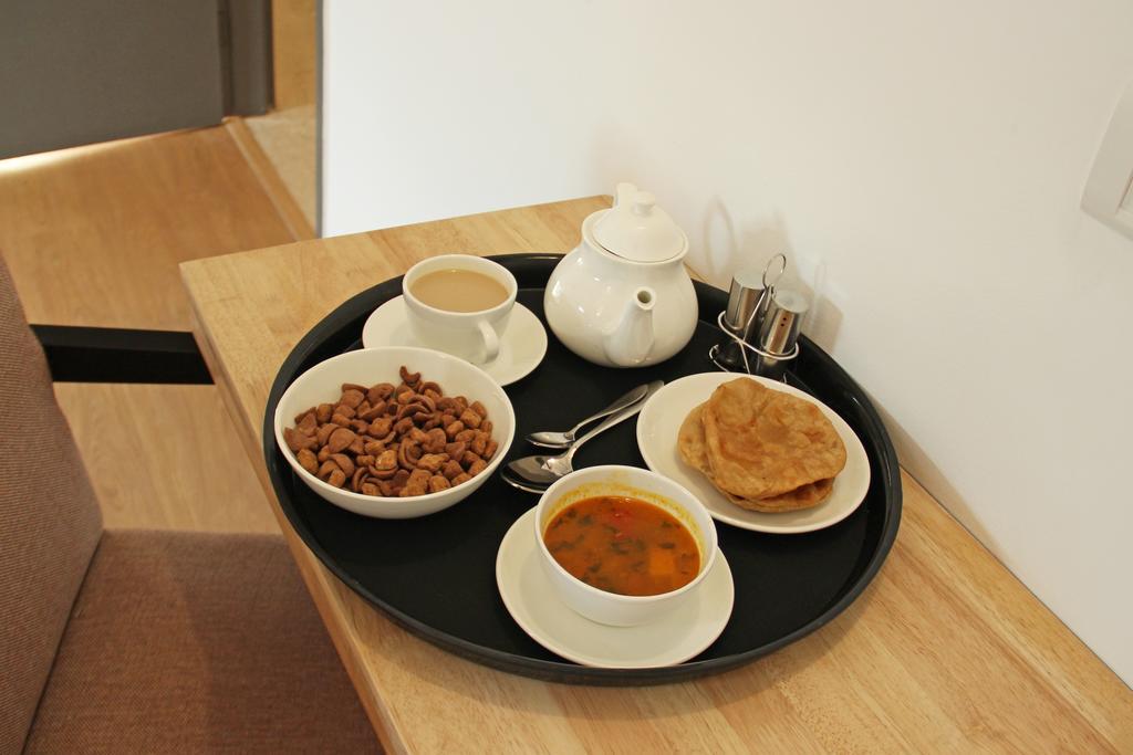 Oyo 358 Sarojini Nagar Hotel New Delhi Luaran gambar